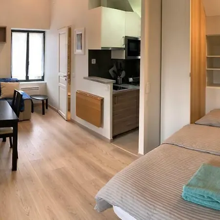 La Longere, Proche Hec, Versailles, Parking Prive Gratuit