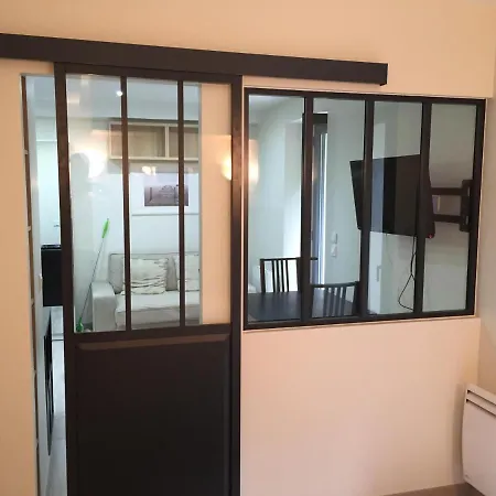 La Longere, Proche Hec, Versailles, Parking Prive Gratuit Apartment *